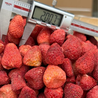 厂家批发冻干草莓中小果雪花酥原材料