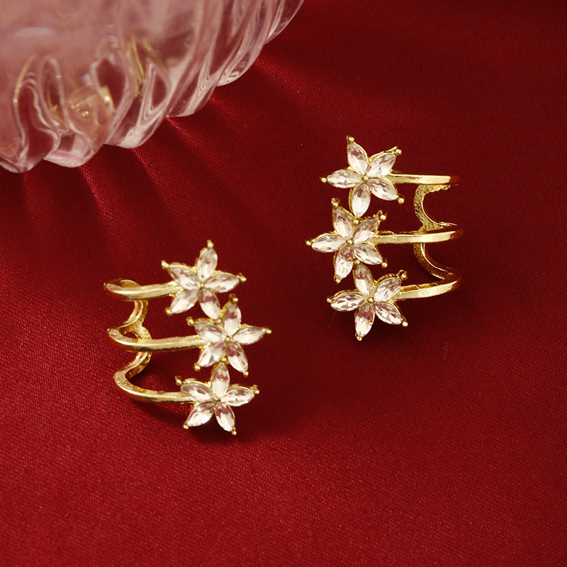 韩国精致三朵金花耳钉女2022年新款潮时尚百搭气质高级感耳环批发