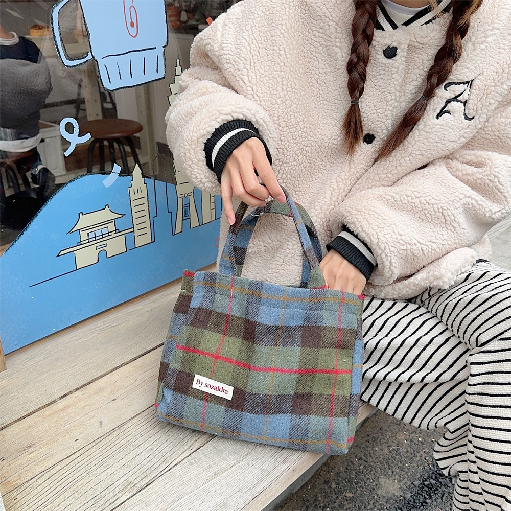 311021 Simple ins retro style woolen multi-color handbag for women, 2023 new checkered autumn and winter women's bag undefined