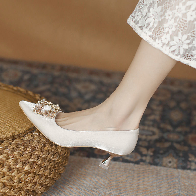 Tempérament français talons hauts femmes talon fin célébrité senior niche design sens_voghion.com