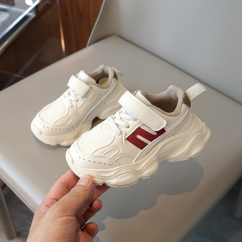 2026 otoño nuevos zapatos para niños al por mayor varones impermeables zapatos casuales para bebés zapatos para niños zapatos para padres