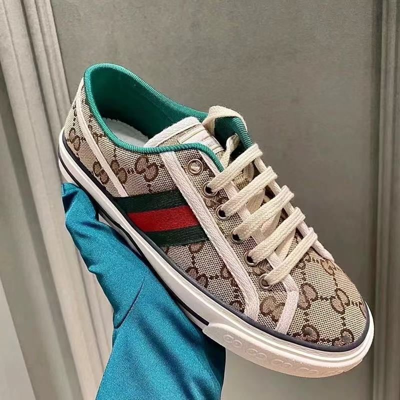 European Station 2026 New Casual Canvas Shoes for Men, Breathable Summer 1977 Vintage Canvas Shoes for Women, Flat Versatile Sneakers European Station 2026 New Casual Canvas Shoes for Men, Breathable Summer 1977 Vintage Canvas Shoes for Women, Flat Versatile Sneakers
