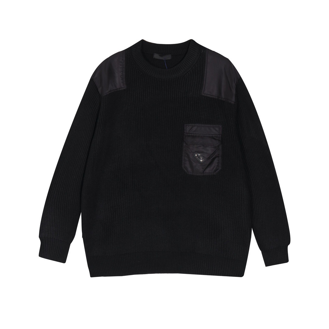 Triangular knitted patch, sweater with a round collar for men and women