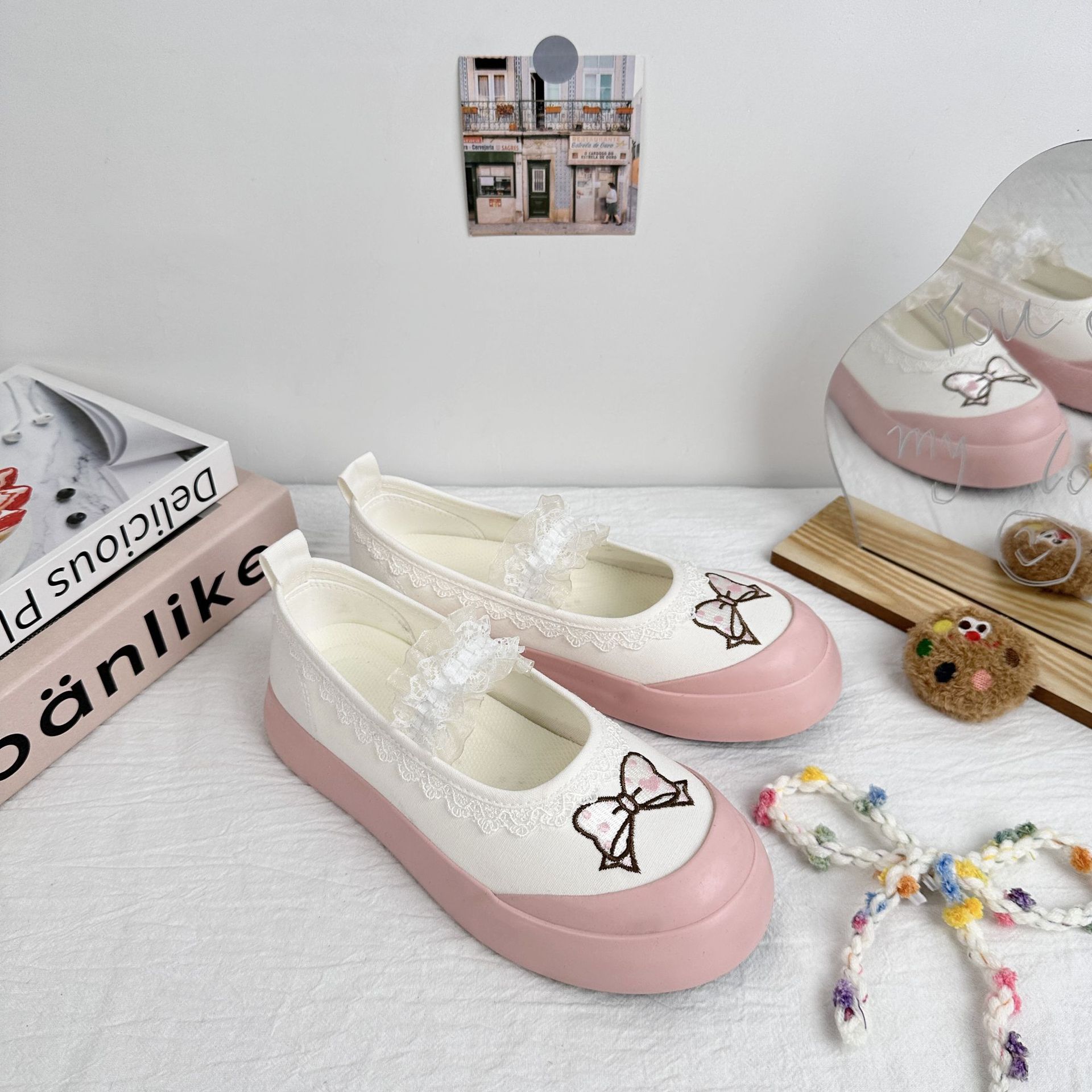 Yuanbo Mary Jane zapatillas para mujer 2025 nuevos zapatos blancos explosivos zapatos de ballet de todo fósforo zapatos casuales de primavera y verano