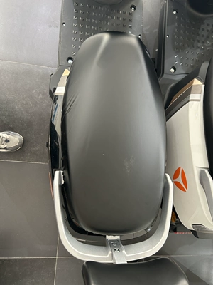 Guaneng T30-D/H Electric Vehicle Foot: Electric vehicle foot mat - yadi-t30-d-waterproof-seat-cover-black