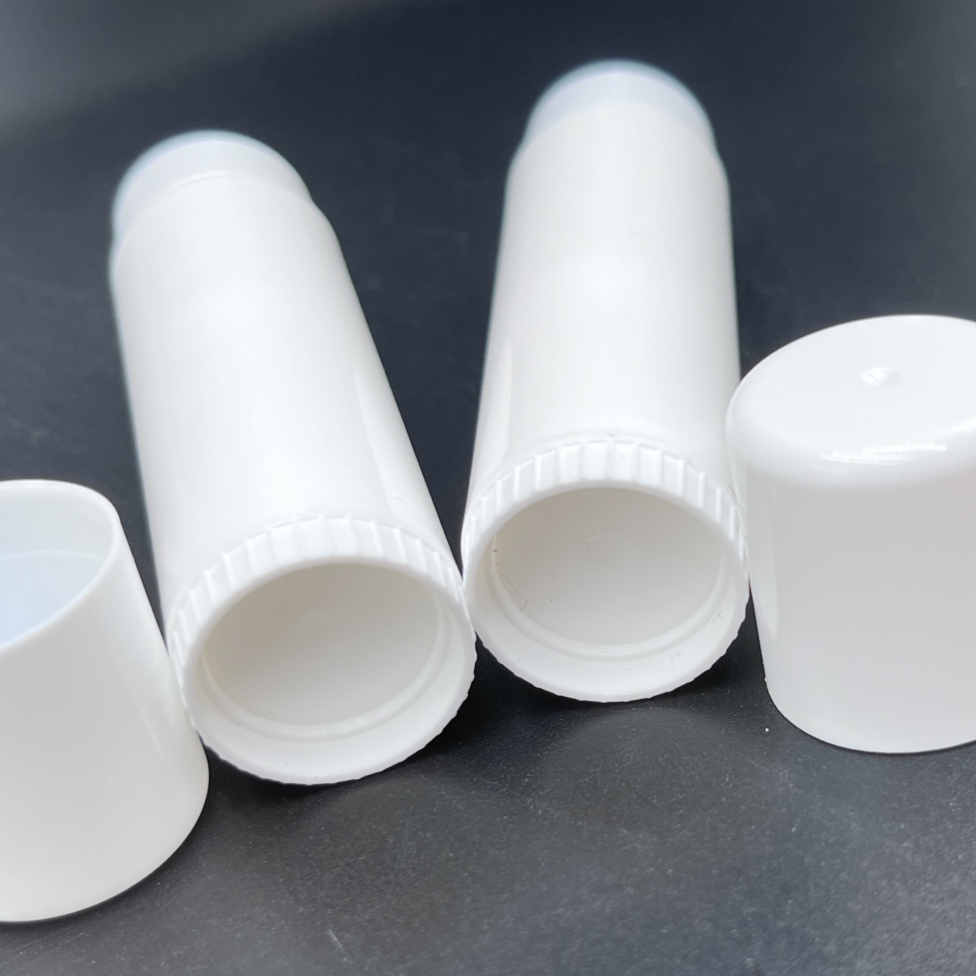 En stock tubo cilíndrico de bálsamo labial de 15 g, tubo de lápiz labial de cera, barra de mascarilla de barro sólido, barra de protector solar, material de embalaje de tubo giratorio. image 5