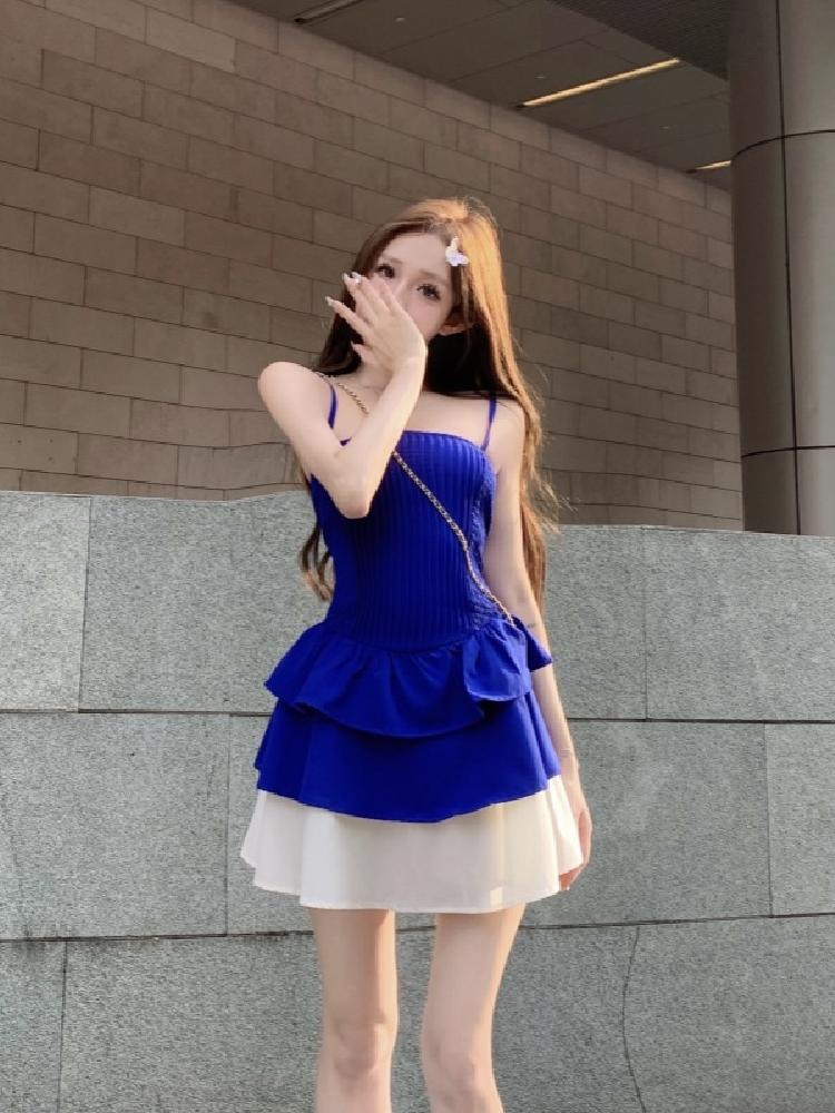 克莱因蓝拼接吊带连衣裙女夏季2024新款法式气质收腰显瘦蓬蓬短裙