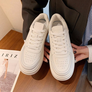 Explosions Thick-soled Lightweight White Women's Shoes 2024 New Autumn All-match Elevated Board Shoes Breathable Casual Sports Shoes
