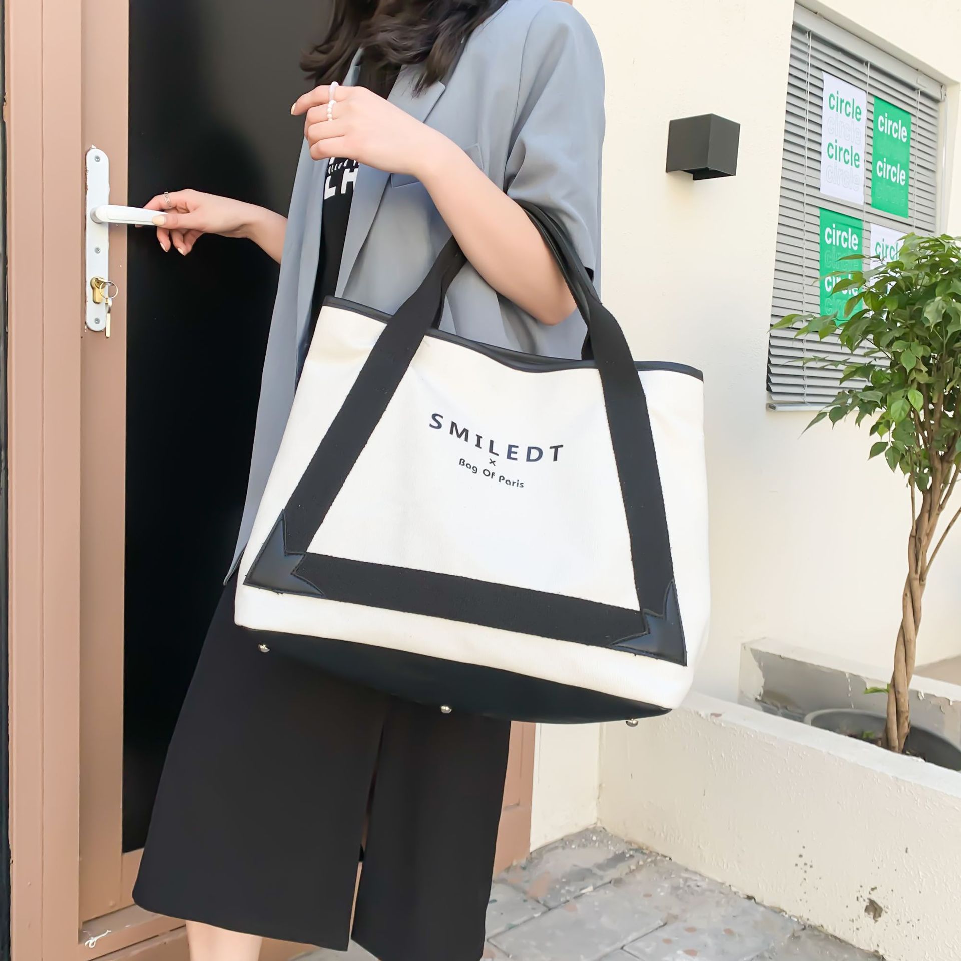 대용량 가방 여성용 2024년 봄 신상 휴대용 캔버스 가방 심플한 여성용 숄더 토트백 크로스백