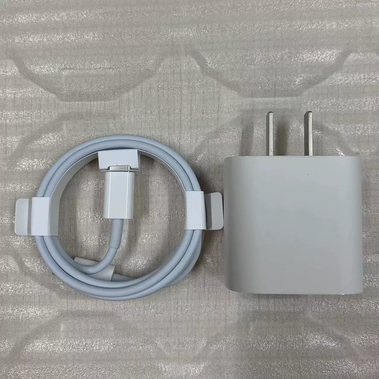 Apple, iPhone 20, iPhone14 Pro, genuine power adapters, 20W