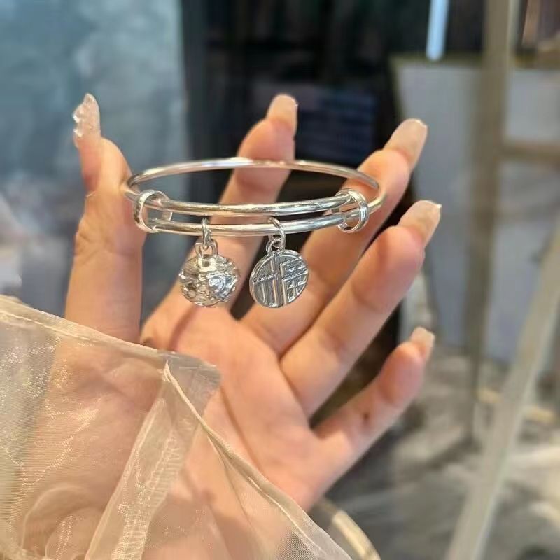 Cuatro piezas estilo nacional retro novias pulsera luz nicho de lujo de alta calidad pulsera todo partido abierto pulsera ajustable para las mujeres