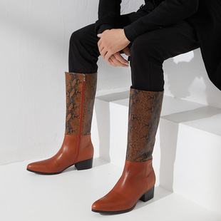 One-piece delivery European and American men's pointed toe fashion boots brown python embossed cowhide boots high leather boots