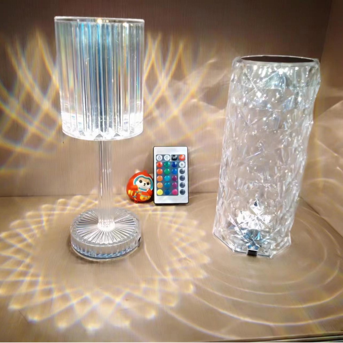 RGB rosa lámpara de regalo creativo de tres colores táctil lámpara de mesa dormitorio decoración de noche luz de la noche