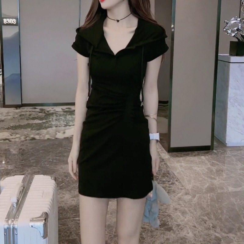 Sweet Spice Hooded dress 2025 Summer New Design Sense Small Waist Pleated Slim Hat Skirt