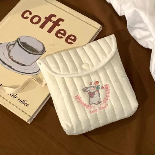 ミニかわいい正方形生理用ナプキンバッグ軽量ポータブル女性生理用ナプキン収納袋小物収納袋|undefined