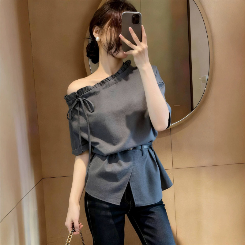 Gray Short-Sleeve T-Shirt with Ruffled Edges, One-Shoulder Design, and Tie Waist for Women, Summer New Style, Plus Size, Fashionable and Elegant Shirt 12095