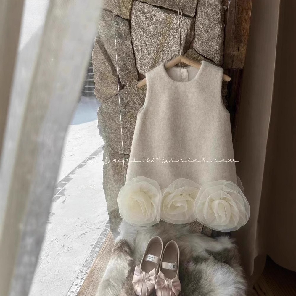 Xianning Seven Girls Little Fragrant Dress New Children's Otoño e invierno Tesoros femeninos Vestido de cumpleaños Vestido de chaleco de flores