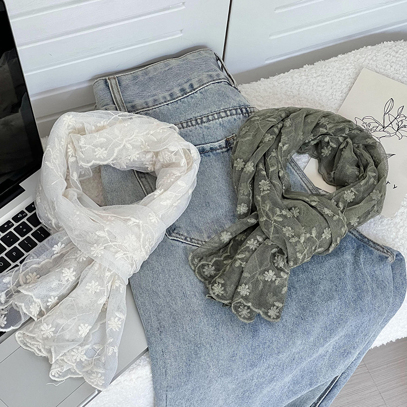 2025 bufandas de punto mujeres nuevas pequeñas delicadas industrias pesadas bordadas de encaje bordadas bufandas de seda larga bufandas al por mayor