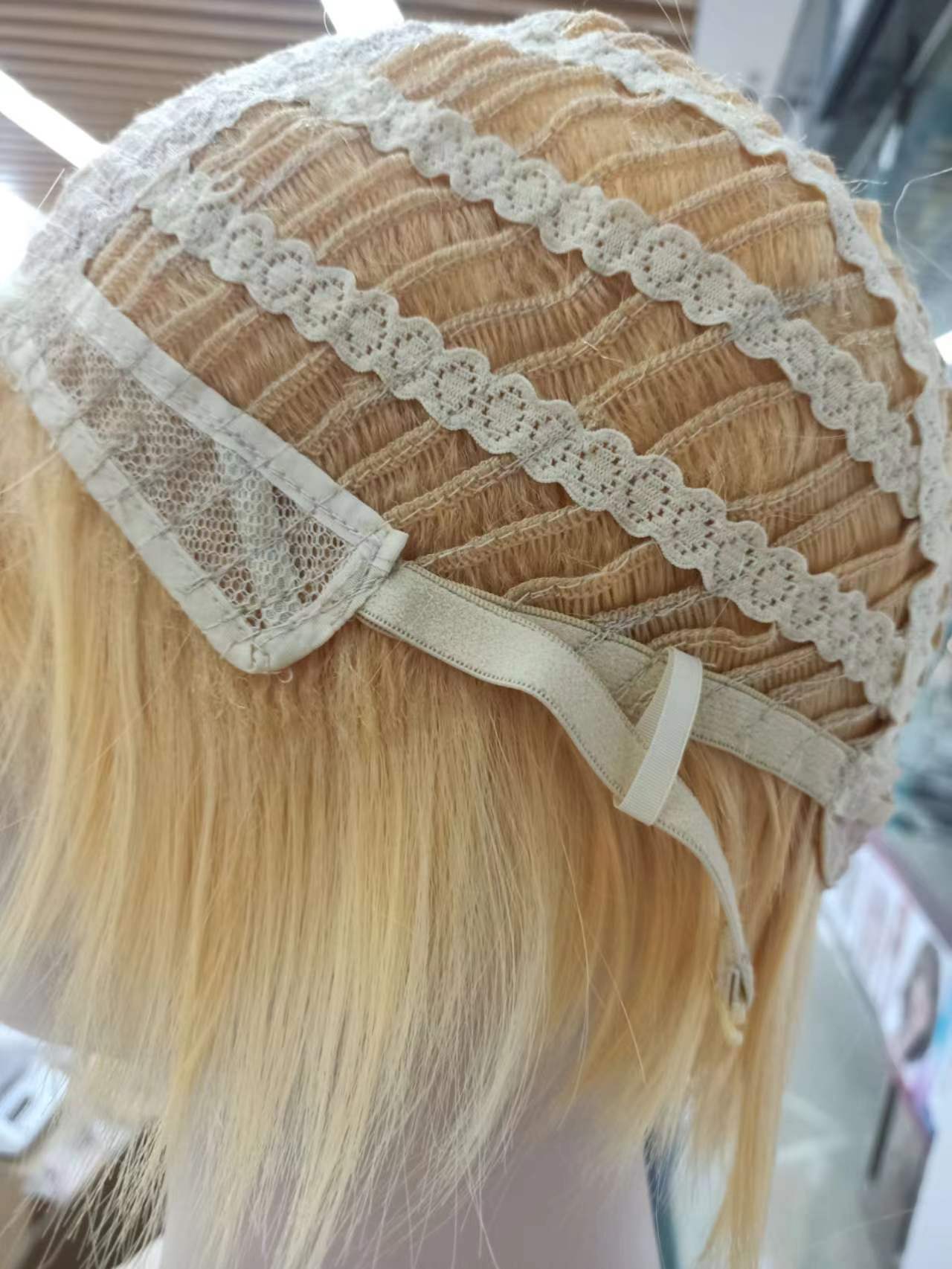 Peruca de fibra química al por mayor de alta temperatura seda corta pelucas gris mecanismo completo