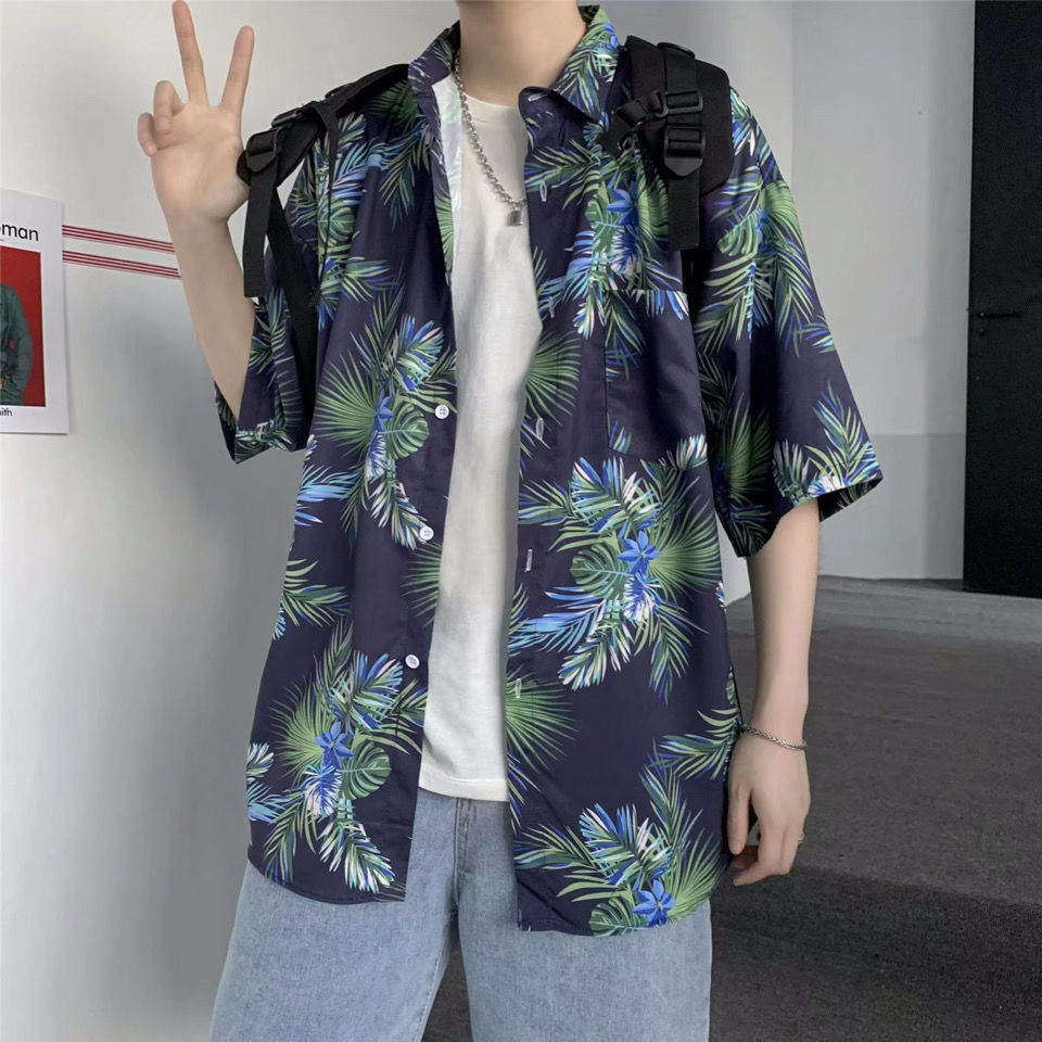 Camisa de moda de verano popular de moda juvenil de media manga elegante de Harajuku nuevo flojo artístico a juego para hombres