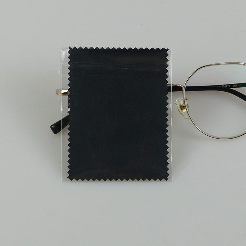 Black glasses, pack