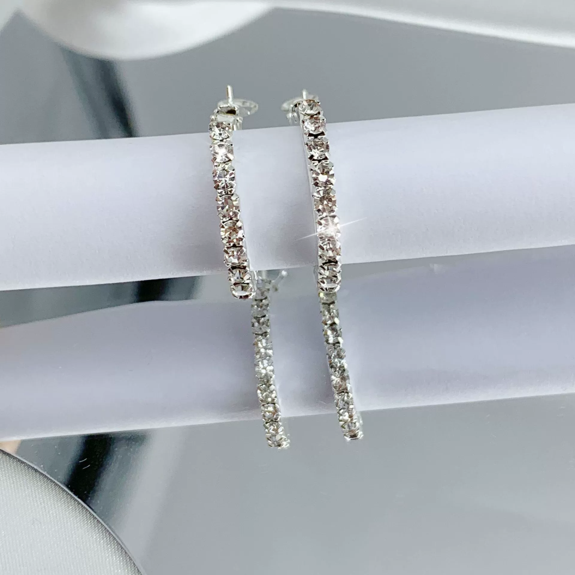 Серьги, простые элегантные модные кольцевые серьги 2–7 см, золотистые или серебристые легкие 5 г пара