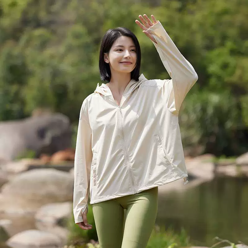 Основной источник Wiletour рекомендует новую солнцезащитную одежду из ледяной шелковой ткани для летней мужской солнцезащитной одежды с защитой от ультрафиолета.