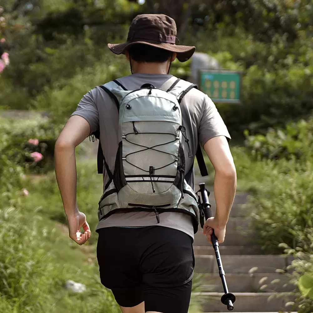 跨境登山包女旅游轻便双肩包骑行男背包徒步户外包爬山量化小包