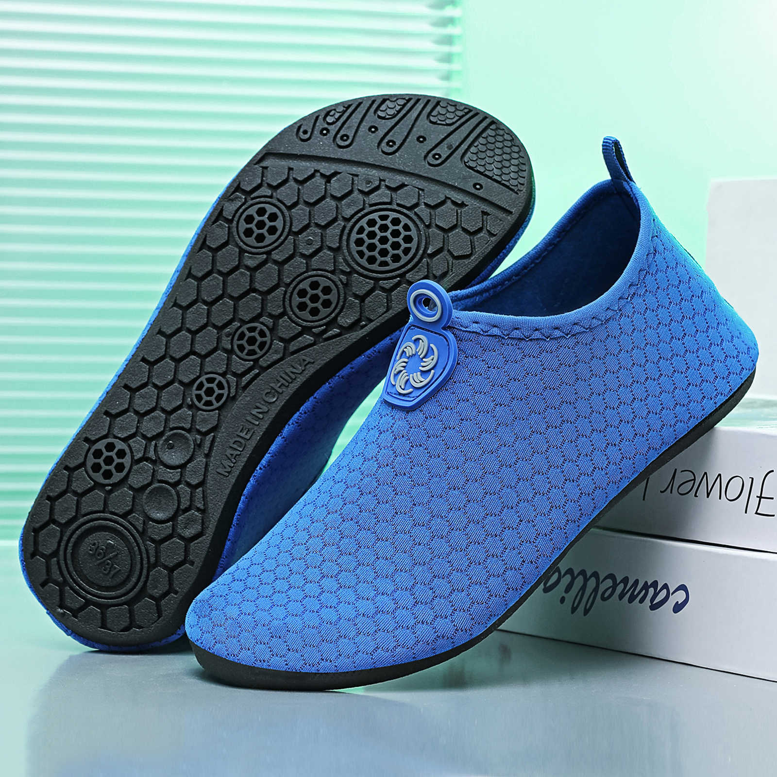 Zapatos de playa al aire libre transfronterizos para caminar y secar zapatos de retroceso de arroyo, zapatos de yoga de acondicionamiento en el hogar con suela suave y ancha