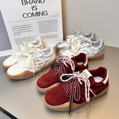 趙昭儀と同じ赤色の徳訓靴の女性2025早春の新型の本革刺繍の厚い底のカジュアルな運動靴の板靴