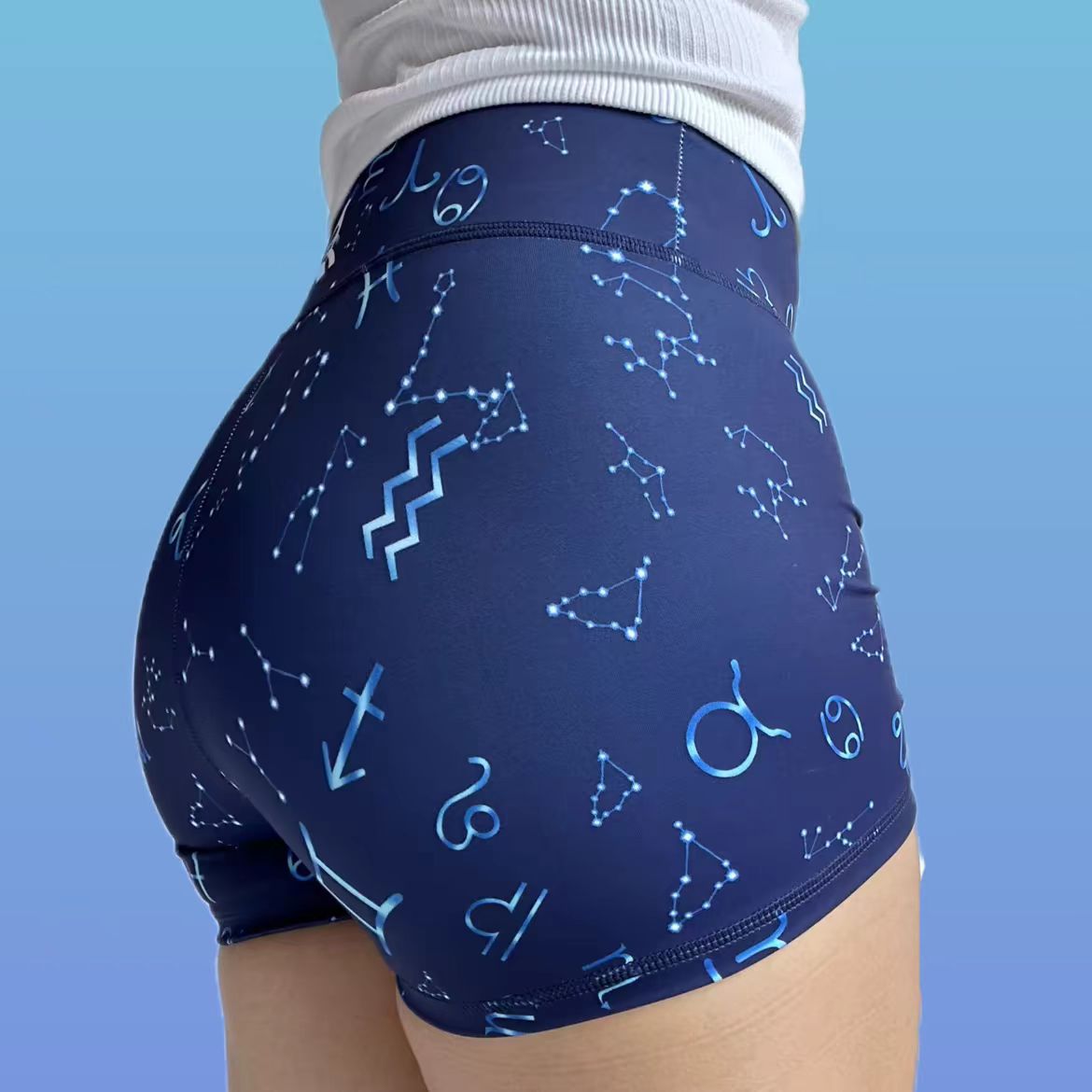 Nuevos pantalones cortos de yoga de tres puntos, cintura alta, cadera alta, sensación desnuda, alta elasticidad, transpiración, absorción de humedad, sudor, acondicionamiento físico, carreras, mujeres