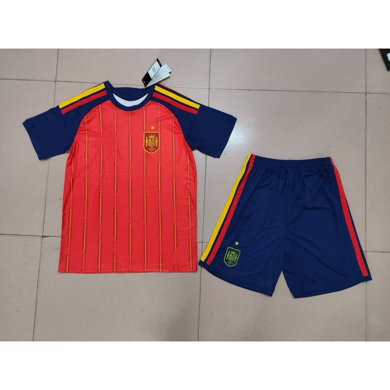 Equipación de casa de España 2026