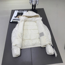 25�ﶬ�¿�MСO��Ůʿ�̿��������A�˿ɱ����Bñ��������q������