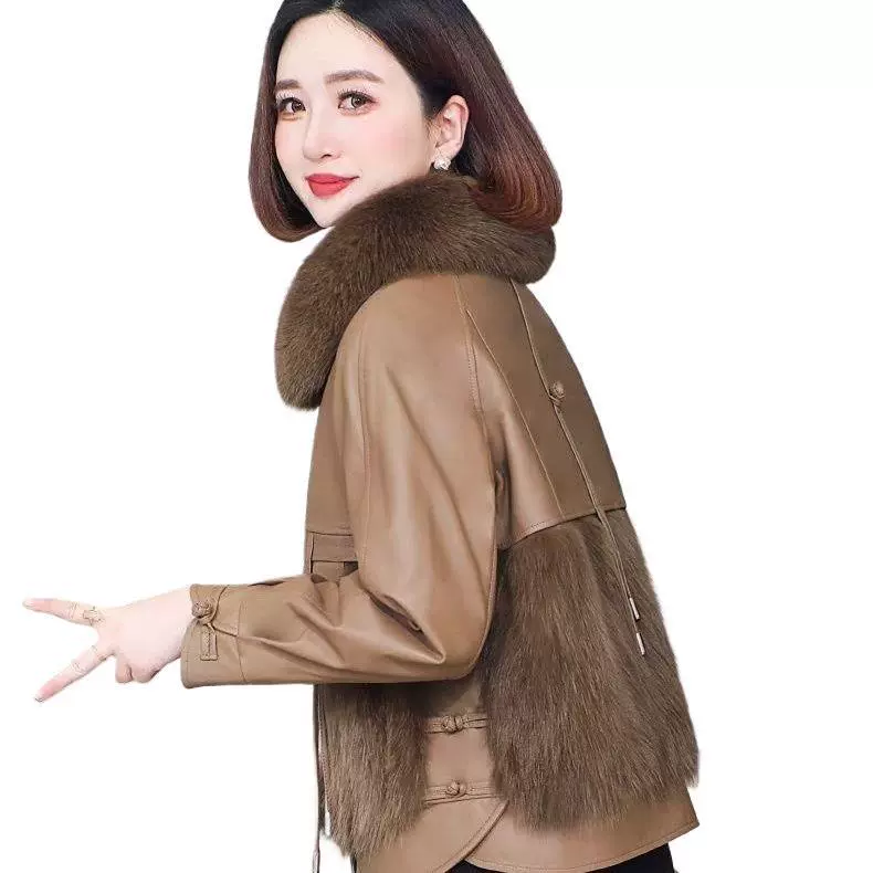 Demi-season lightweight short jacket with down