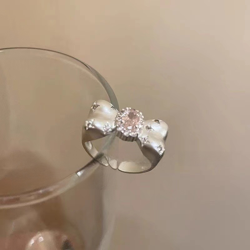 Fashionable matte cute ring with bow