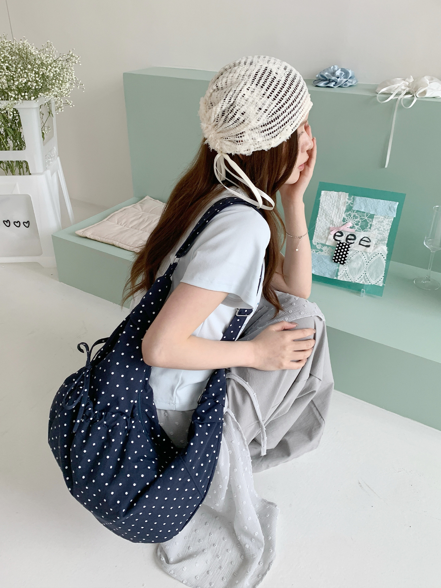 폴카 도트 나일론 플리츠 크로아상 - 네이비 블루 폴카 도트