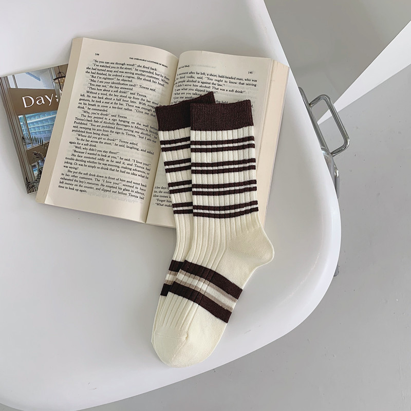 カレー色の細目ストライプ