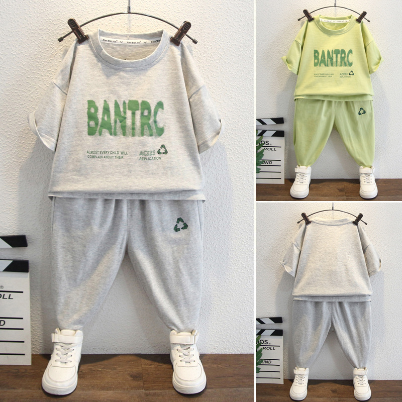 7959 traje de niño guapo verano nuevo estilo niño pequeño y mediano estilo coreano guapo camiseta de manga corta pantalones deportivos de dos piezas