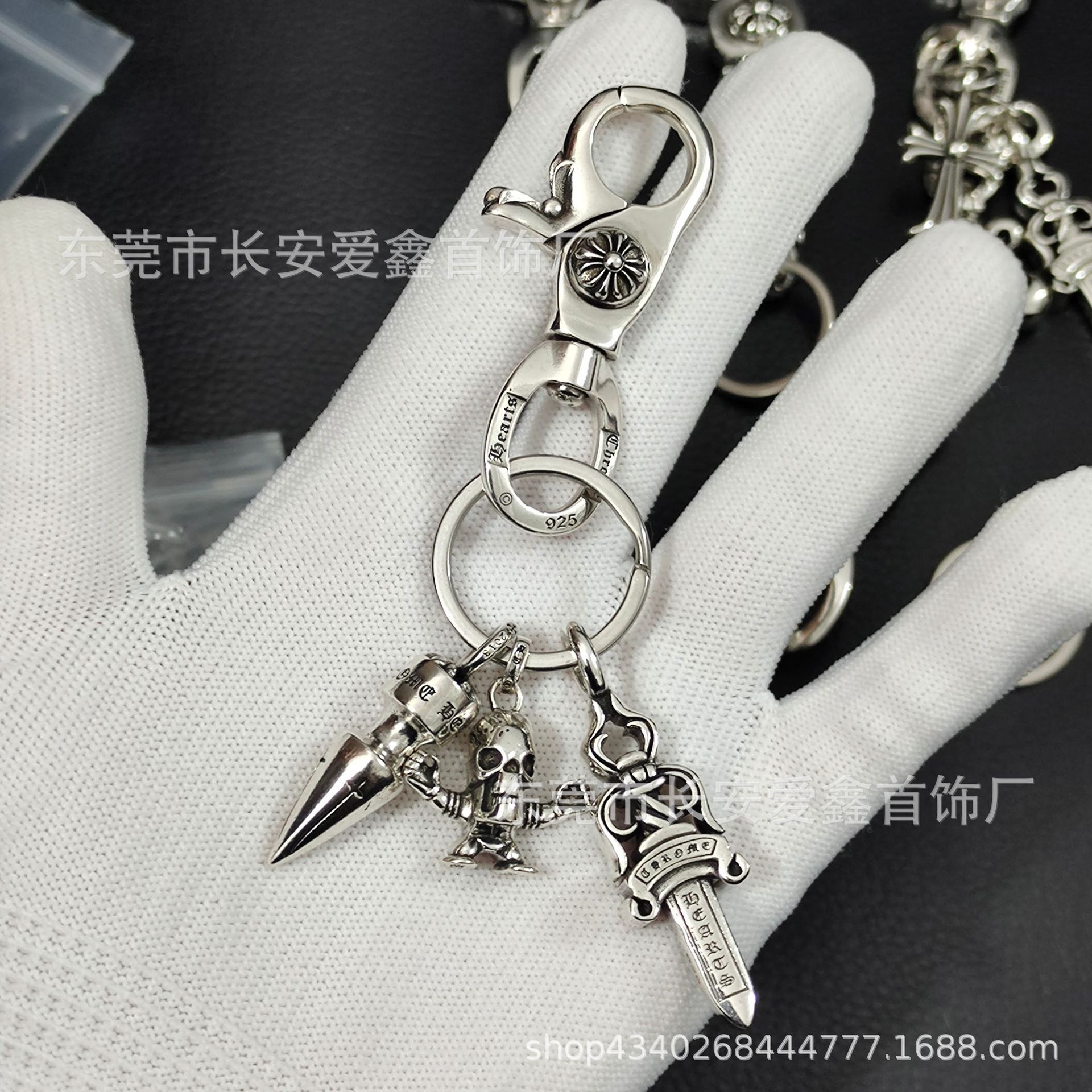 Crook vintage dados llavero accesorios Cruz colgante hebilla primavera langosta cabeza de bloqueo fábrica al por mayor