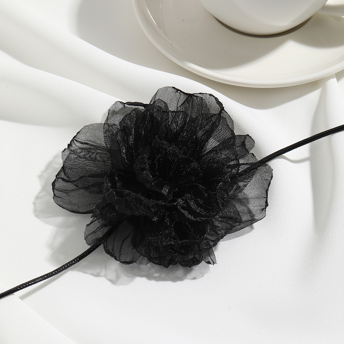 collana di fiori fantasma in vendita calda collana di rose in tessuto con fiori in pizzo collana di fiori_voghion.com