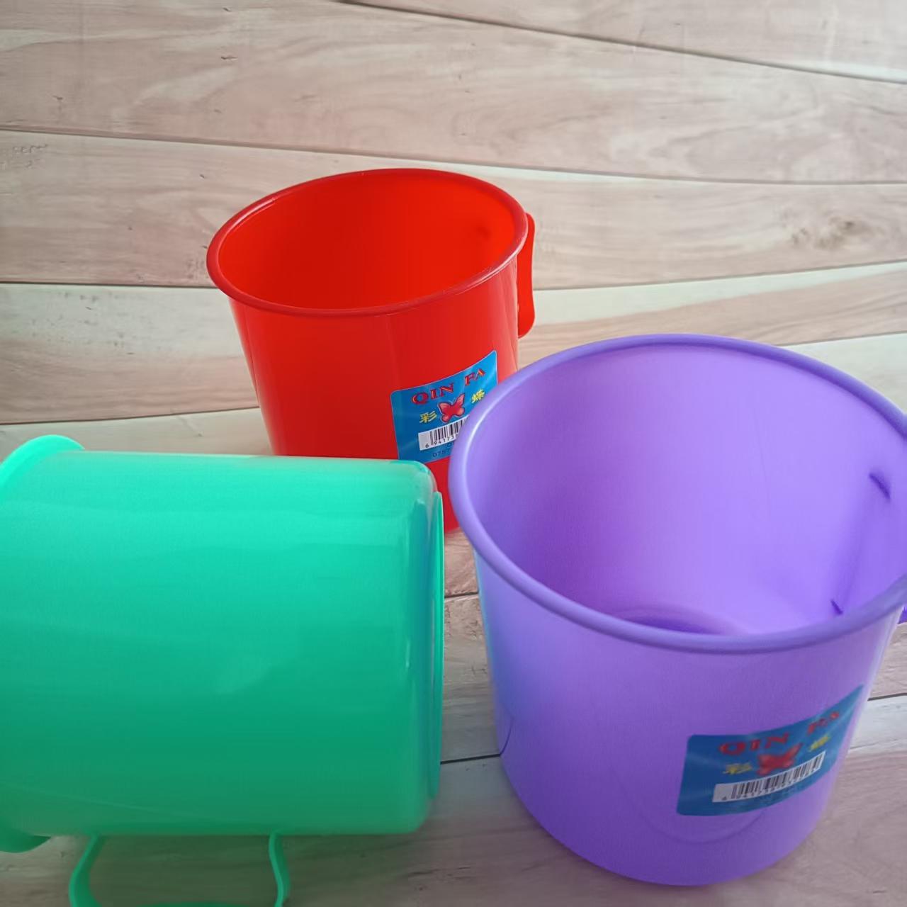 Bicchiere portaspazzolini regolabile per il bagno_voghion.com