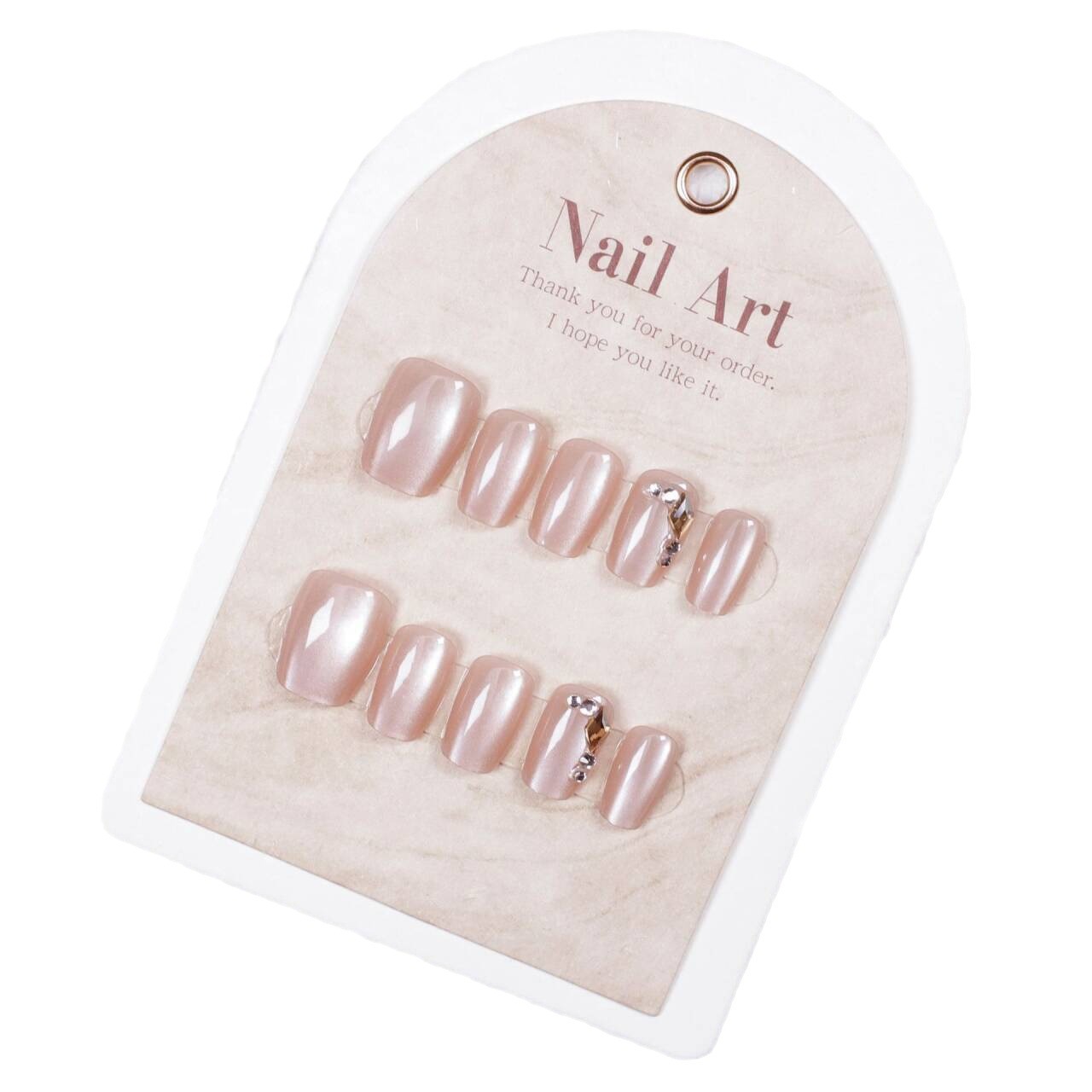 10 piezas de perforación de uñas hechas a mano con un nuevo color desnudo de uñas rojas en línea con la misma sensación de alto nivel de blanqueamiento de las uñas femeninas