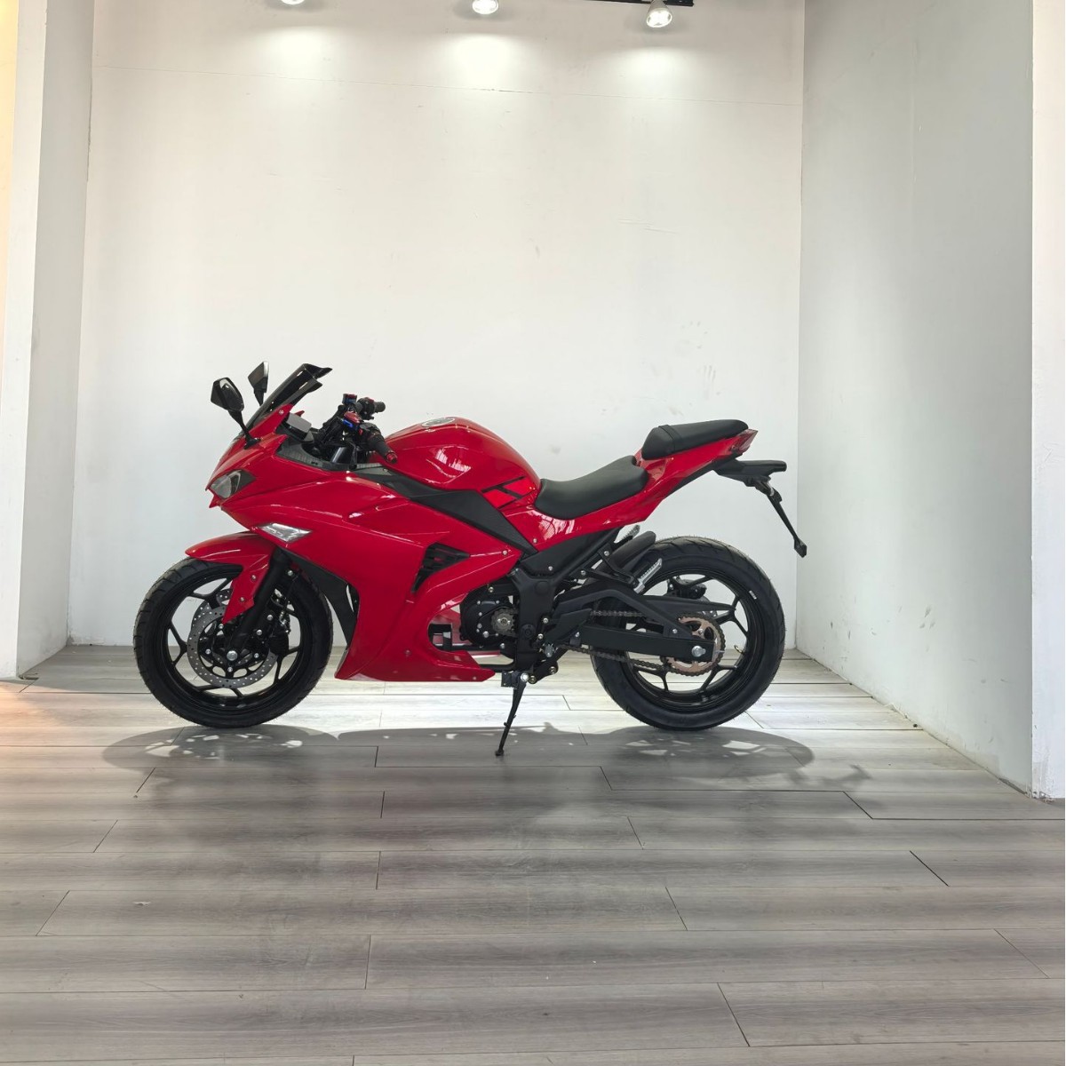 Электрический мотоцикл Powerful God DLS300D-X 2000W без аккумулятора