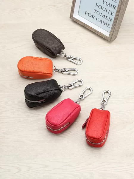 Genuine Leather Key Case for Men and Women, Universal Car Key Holder, Simple Waist-Hanging Protective Cover, Multifunctional Household Key Case