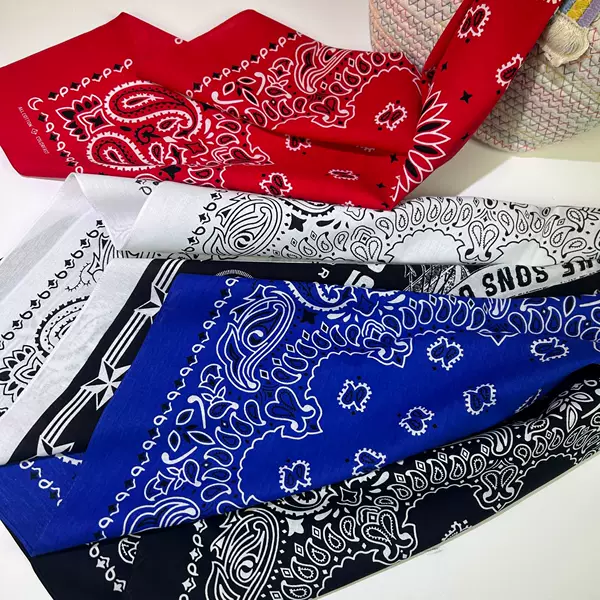 Cotton Oversize Bandana 68*68cm Large Square Scarf Headscarf Double Paisley Pattern Direct Sale from Manufacturer