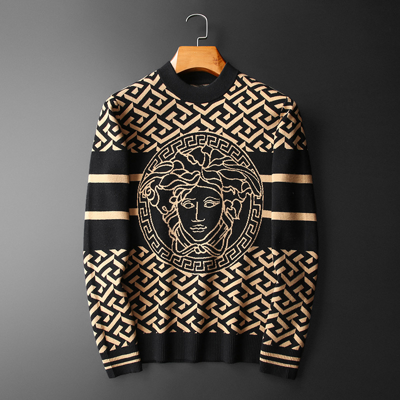 Demi-season woolen base keep warm sweater with a round collar