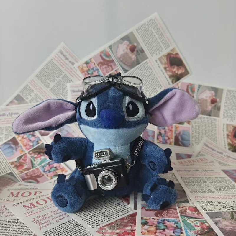 Accesorios de cámara de muñecas lindas, muñecas Stitch, colgantes de muñecas, mochilas, colgantes de llaves, viento Stitch