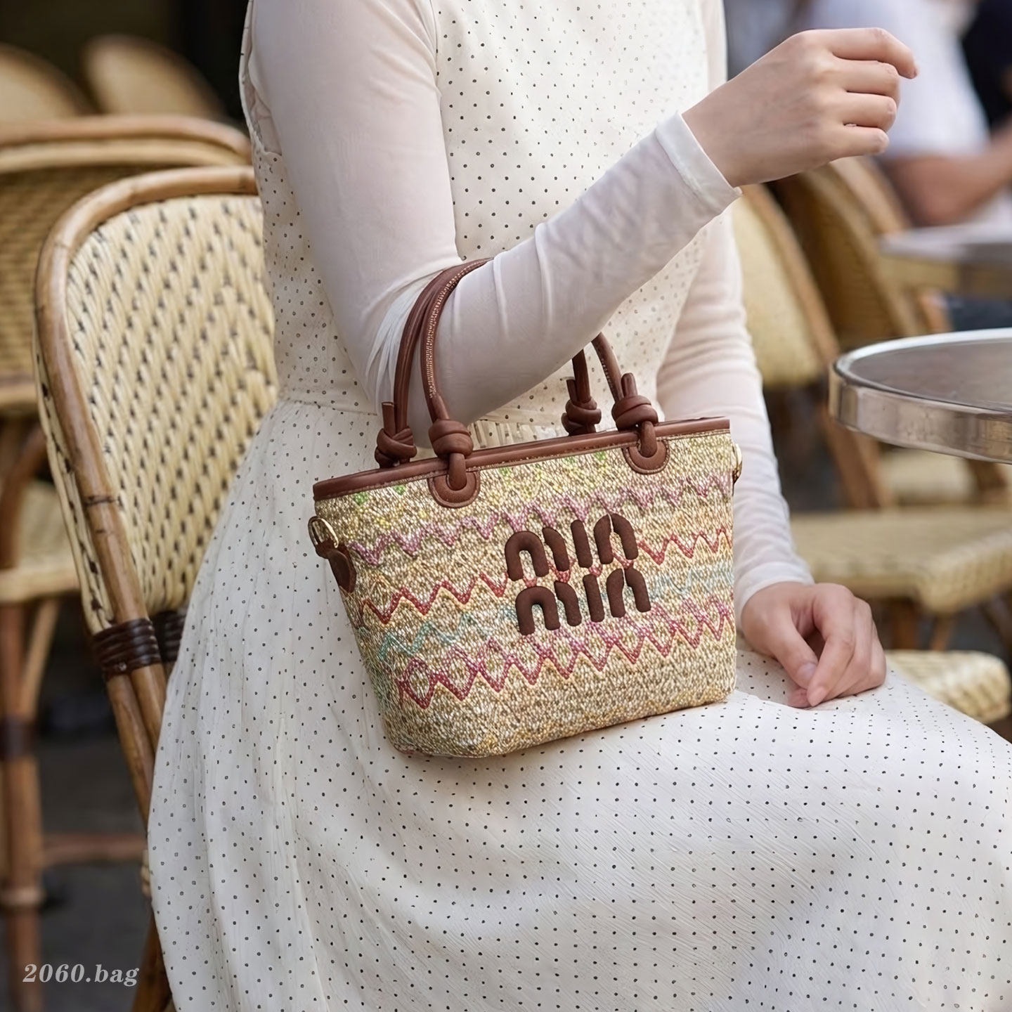 Bolsa de moda de verano de nuevo tejido portátil para mujeres 2026 balde de vacaciones bolsa de viaje bolsa de tela de paja casual mochila
