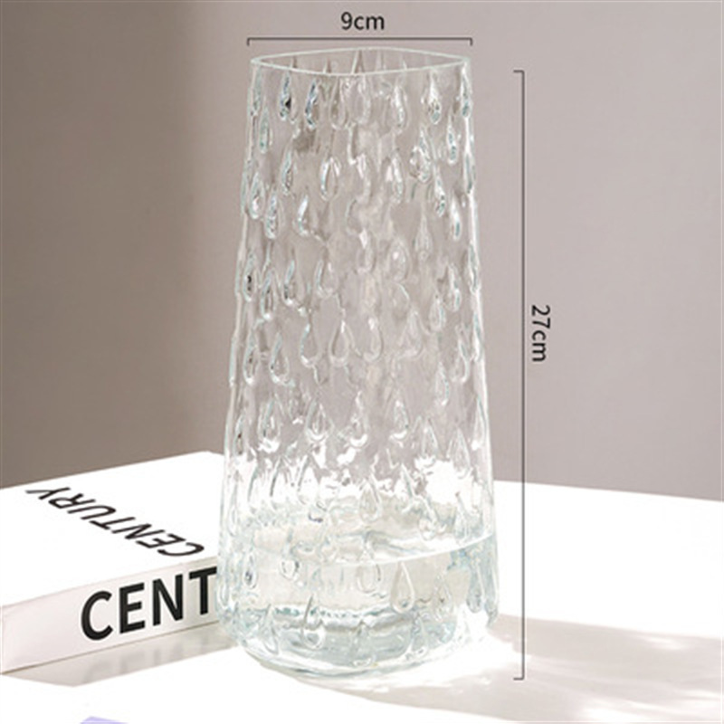 27 gota de agua transparente