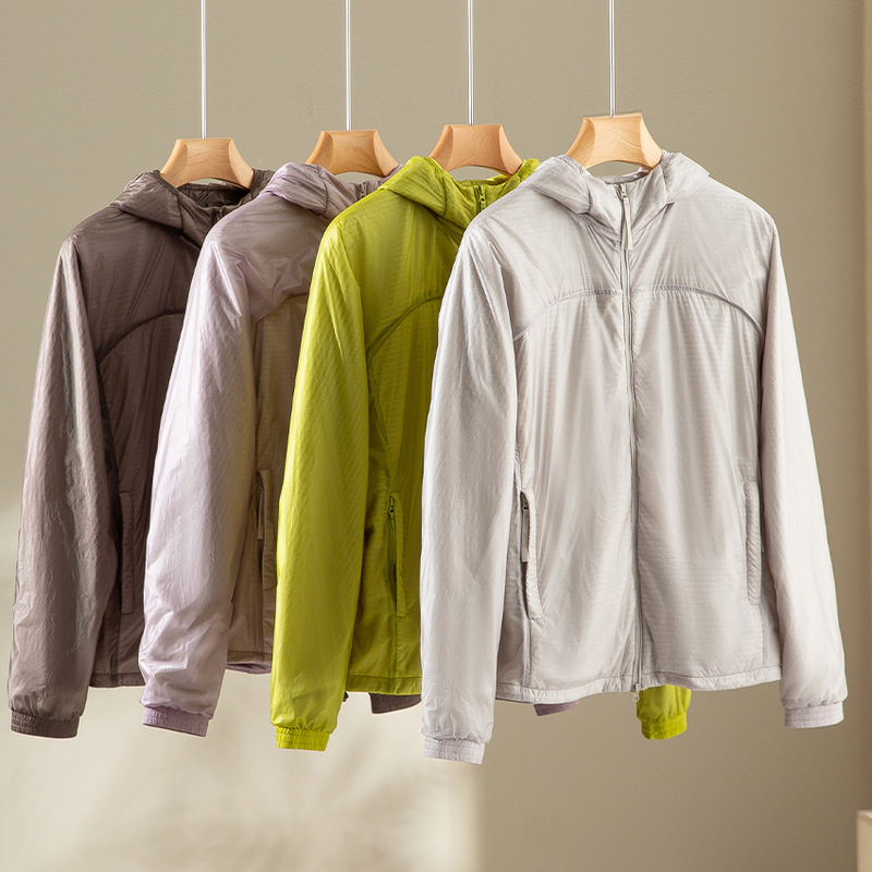 Lightweight and warm outdoor cotton jacket, windproof coat for women, loose-fitting hooded casual top for autumn and winter women's wear Lightweight and warm outdoor cotton jacket, windproof coat for women, loose-fitting hooded casual top for autumn and winter women's wear
